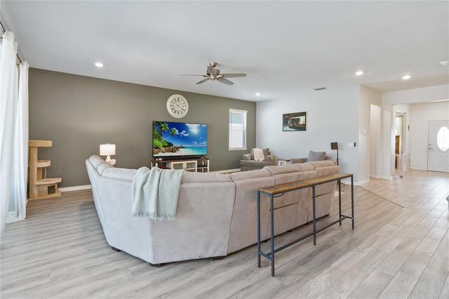 2323 NUTHATCH ST, St Cloud, FL 34771