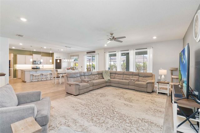 2323 NUTHATCH ST, St Cloud, FL 34771