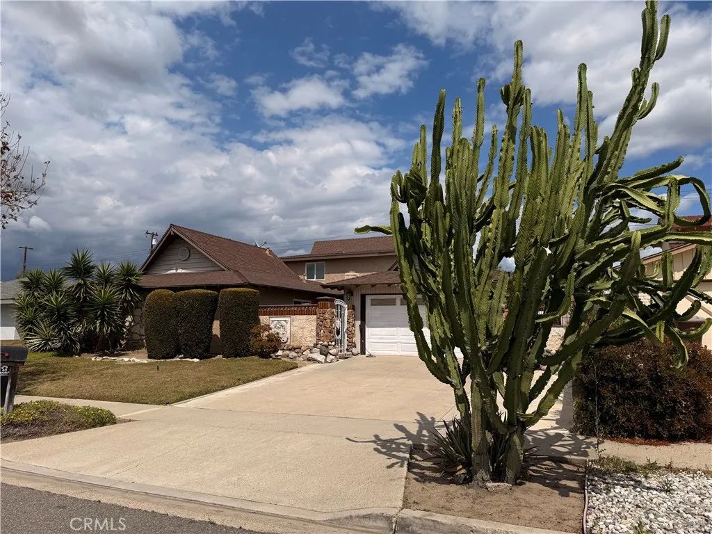 136 N Tiana Lane, Anaheim Hills, CA 92807