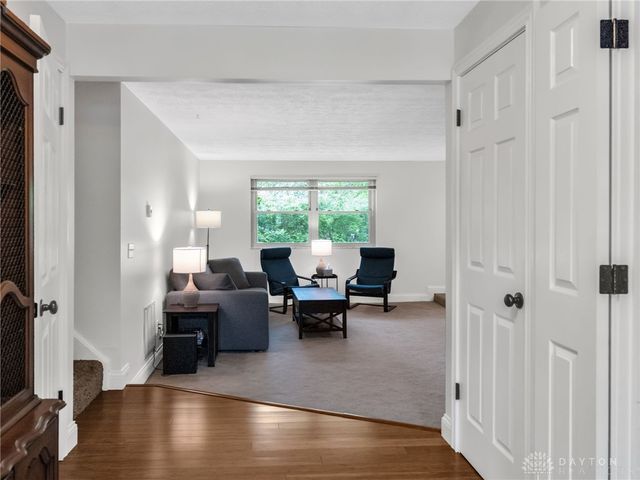 8509 Garnet Drive, Washington Twp, OH 45458