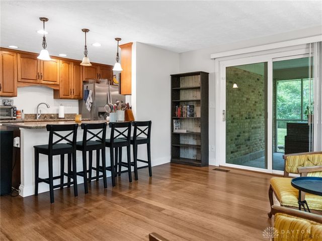 8509 Garnet Drive, Washington Twp, OH 45458