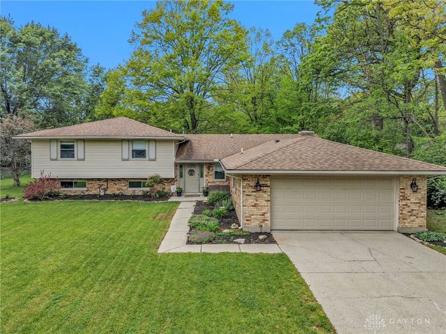 8509 Garnet Drive, Washington Twp, OH 45458
