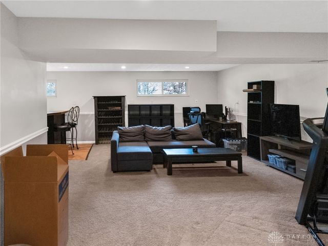 8509 Garnet Drive, Washington Twp, OH 45458