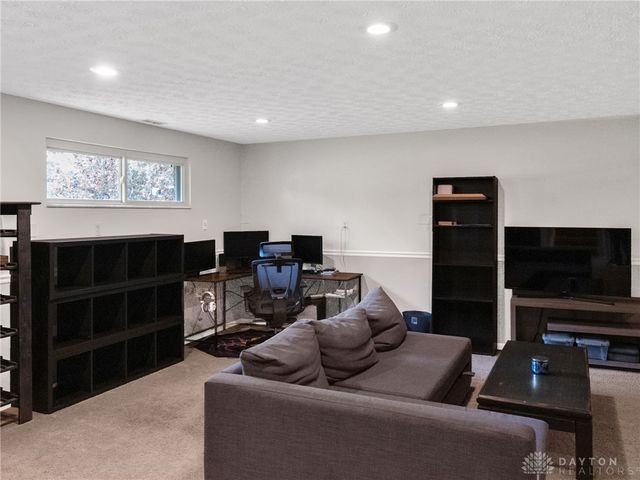 8509 Garnet Drive, Washington Twp, OH 45458