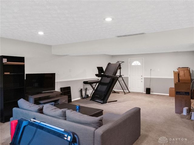 8509 Garnet Drive, Washington Twp, OH 45458