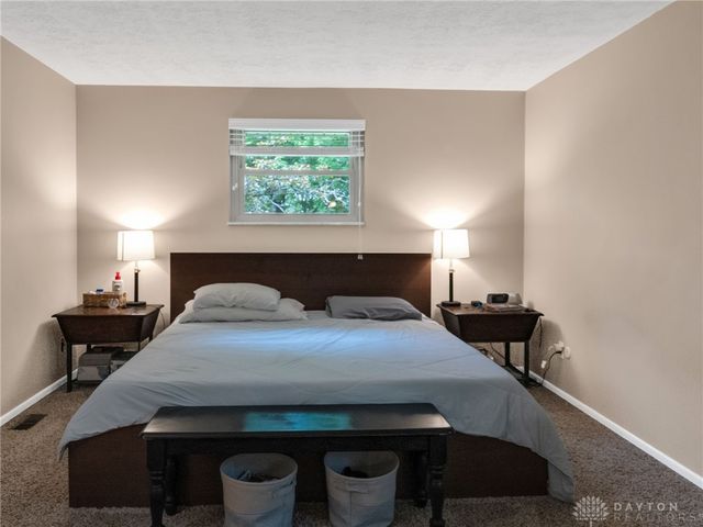 8509 Garnet Drive, Washington Twp, OH 45458