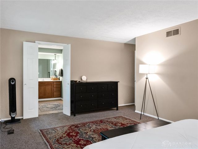8509 Garnet Drive, Washington Twp, OH 45458