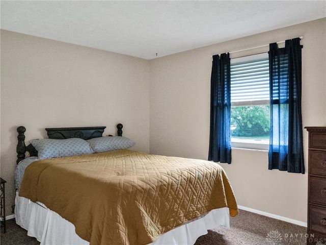 8509 Garnet Drive, Washington Twp, OH 45458