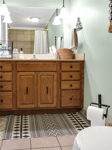 8509 Garnet Drive, Washington Twp, OH 45458