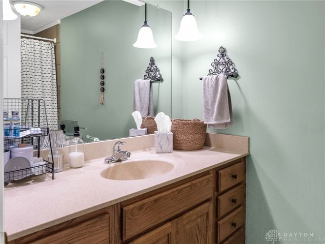 8509 Garnet Drive, Washington Twp, OH 45458