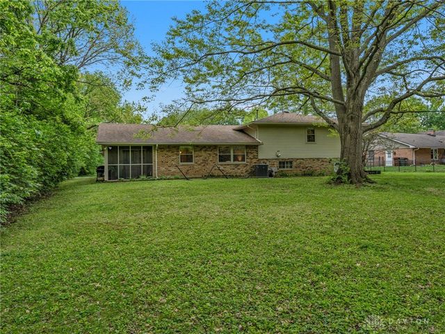 8509 Garnet Drive, Washington Twp, OH 45458