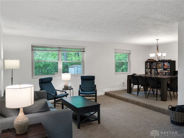 8509 Garnet Drive, Washington Twp, OH 45458