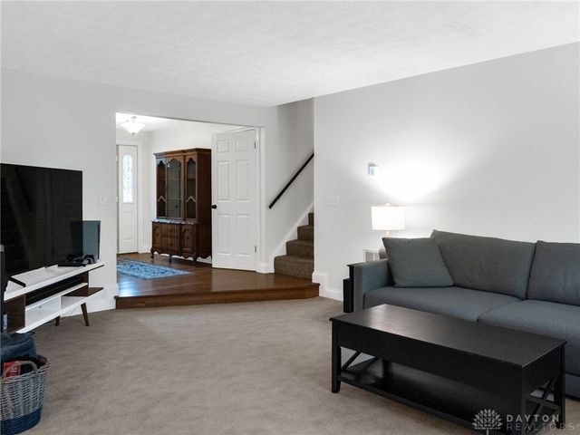 8509 Garnet Drive, Washington Twp, OH 45458