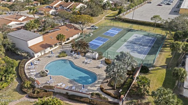 410 Parkside Place 410, Indian Harbour Beach, FL 32937