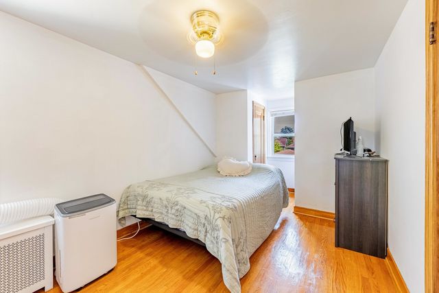 1617 Maple Avenue, Berwyn, IL 60402