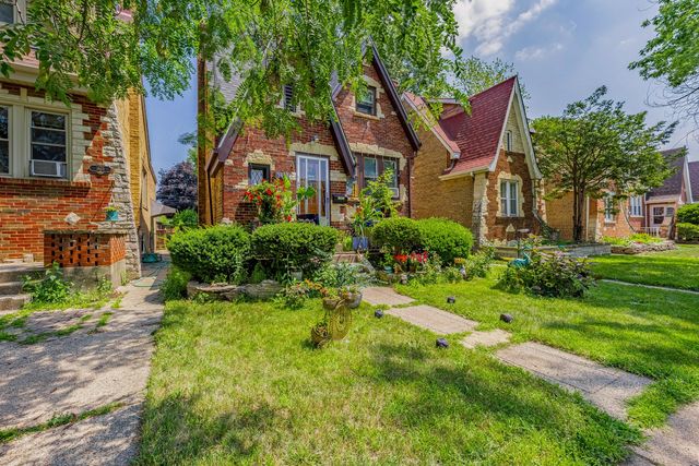 1617 Maple Avenue, Berwyn, IL 60402