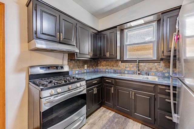 1617 Maple Avenue, Berwyn, IL 60402