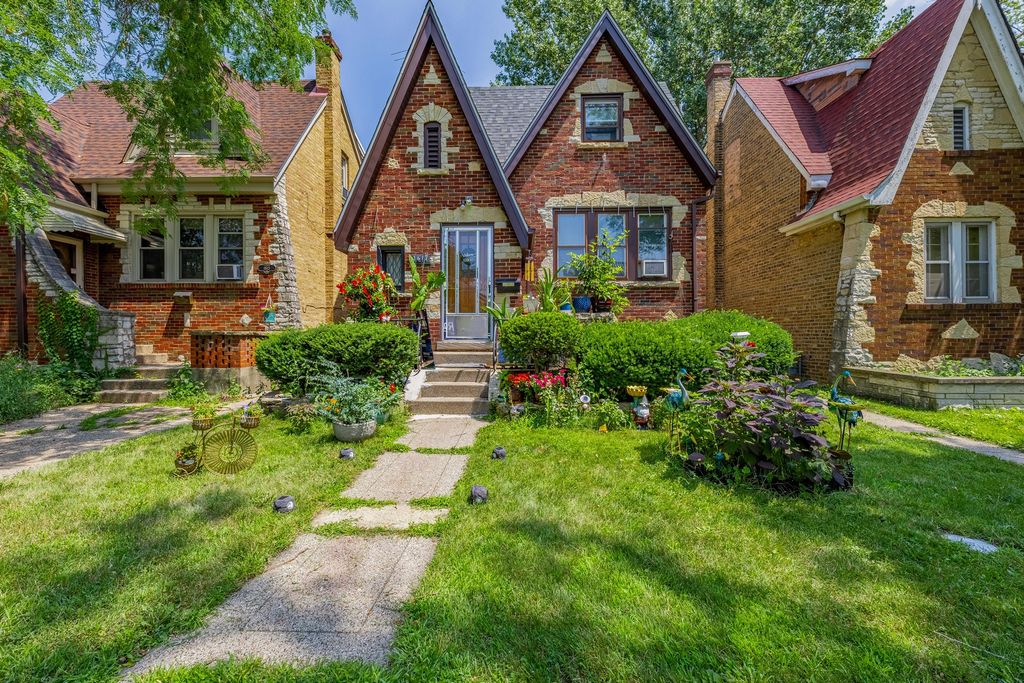 1617 Maple Avenue, Berwyn, IL 60402
