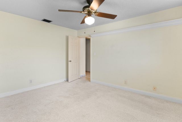 880 E ACRE Drive, Plantation, FL 33317