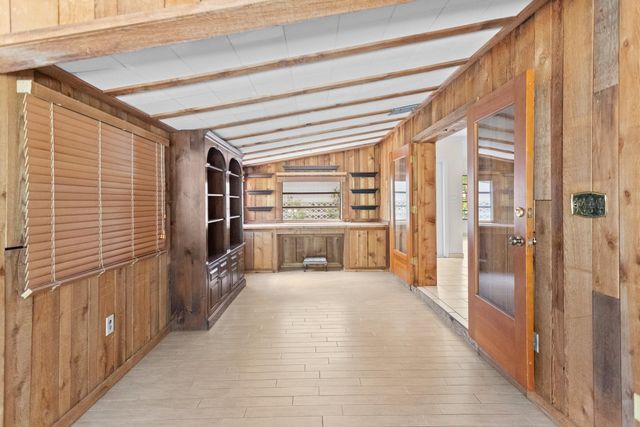 880 E ACRE Drive, Plantation, FL 33317