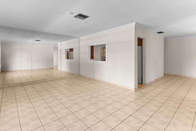 880 E ACRE Drive, Plantation, FL 33317