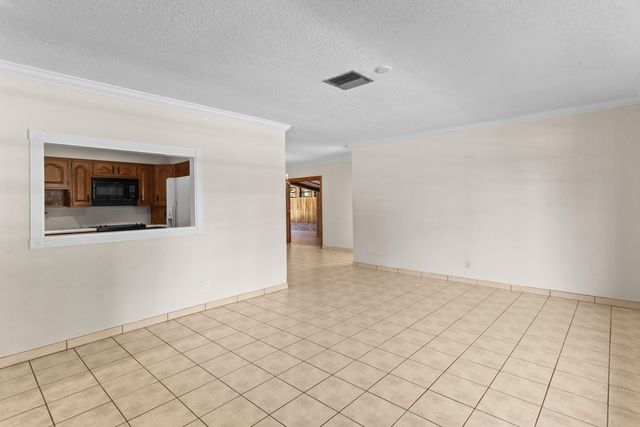 880 E ACRE Drive, Plantation, FL 33317