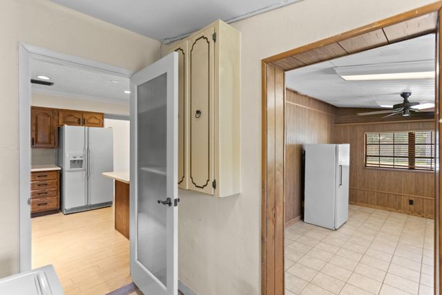 880 E ACRE Drive, Plantation, FL 33317