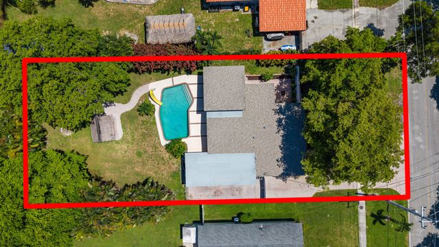 880 E ACRE Drive, Plantation, FL 33317