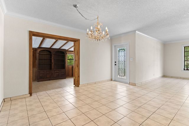 880 E ACRE Drive, Plantation, FL 33317