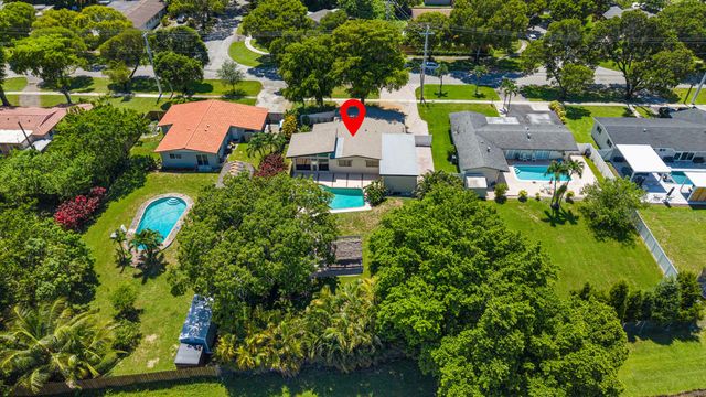 880 E ACRE Drive, Plantation, FL 33317
