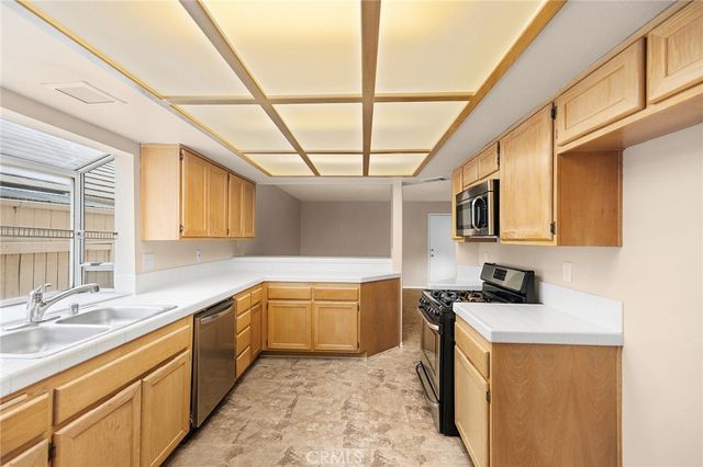 23046 Joaquin Ridge Drive, Murrieta, CA 92562