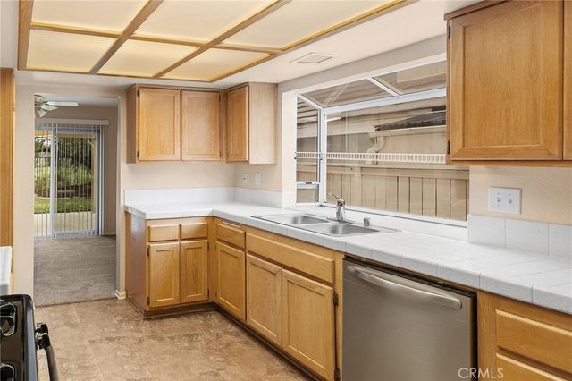 23046 Joaquin Ridge Drive, Murrieta, CA 92562