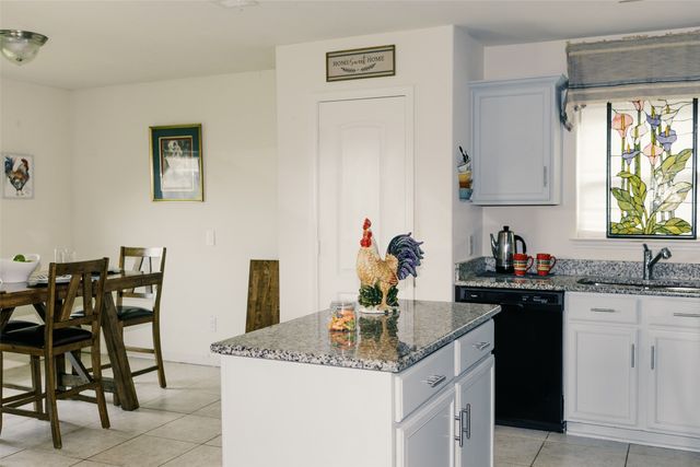 157 Presidents Way, Venus, TX 76084