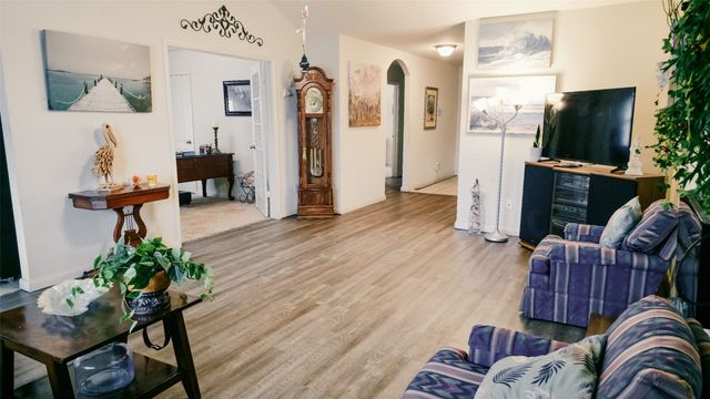 157 Presidents Way, Venus, TX 76084