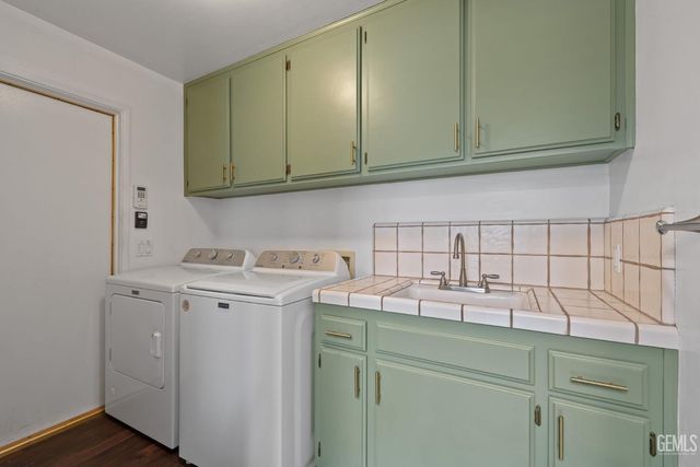 2800 Blackjack Oak Lane, Bakersfield, CA 93311