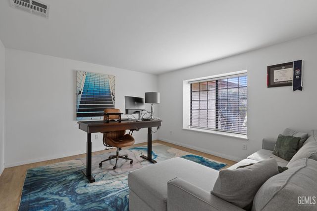 2800 Blackjack Oak Lane, Bakersfield, CA 93311