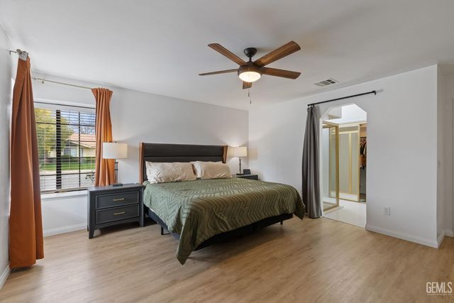 2800 Blackjack Oak Lane, Bakersfield, CA 93311