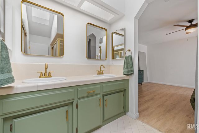 2800 Blackjack Oak Lane, Bakersfield, CA 93311