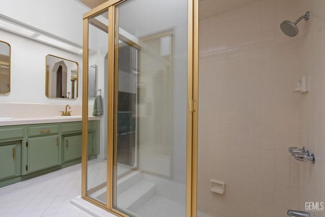 2800 Blackjack Oak Lane, Bakersfield, CA 93311