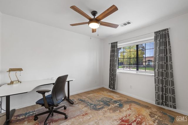 2800 Blackjack Oak Lane, Bakersfield, CA 93311