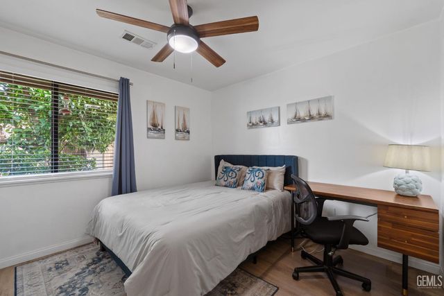 2800 Blackjack Oak Lane, Bakersfield, CA 93311