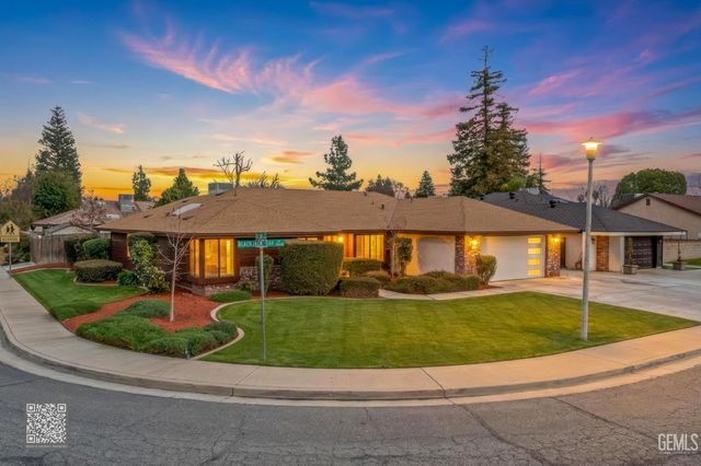 2800 Blackjack Oak Lane, Bakersfield, CA 93311