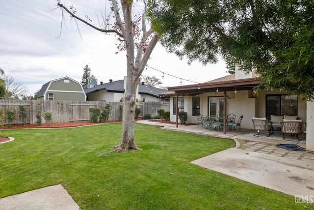 2800 Blackjack Oak Lane, Bakersfield, CA 93311