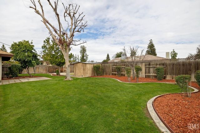 2800 Blackjack Oak Lane, Bakersfield, CA 93311