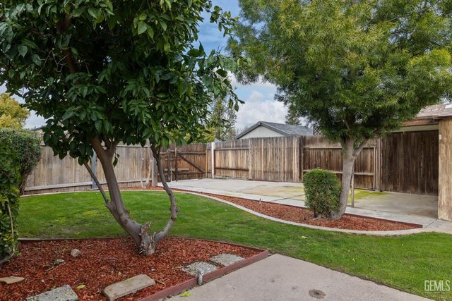 2800 Blackjack Oak Lane, Bakersfield, CA 93311