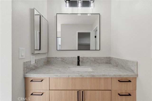 6275 Canoga 68, Woodland Hills, CA 91367
