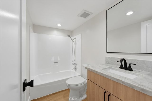 6275 Canoga 68, Woodland Hills, CA 91367