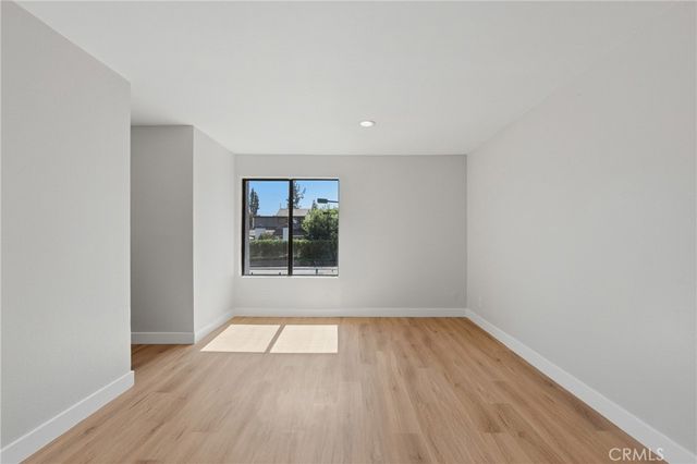 6275 Canoga 68, Woodland Hills, CA 91367