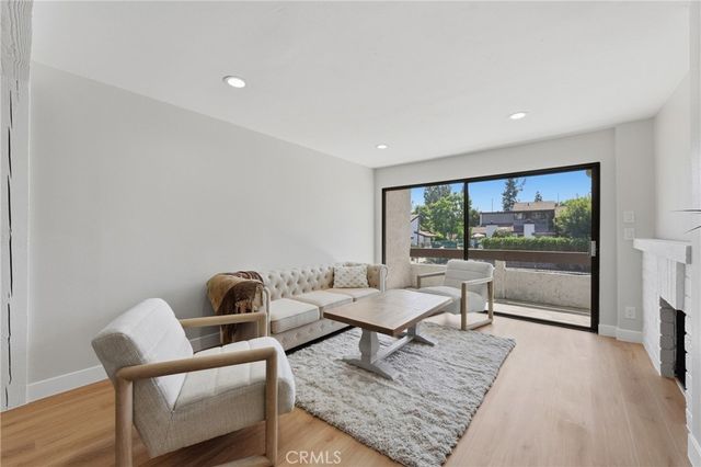 6275 Canoga 68, Woodland Hills, CA 91367