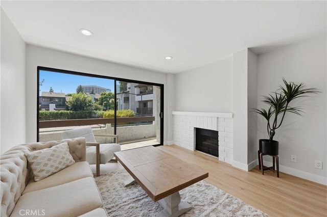 6275 Canoga 68, Woodland Hills, CA 91367